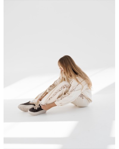 Komplet dresowy z koronkowym lampasem By o la la...! beżowy