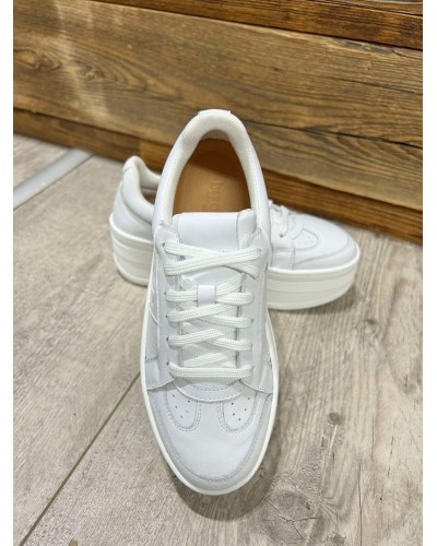 Sneakersy z literą "B" By o la la...! białe