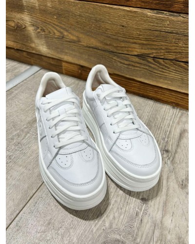 Sneakersy z literą "B" By o la la...! białe