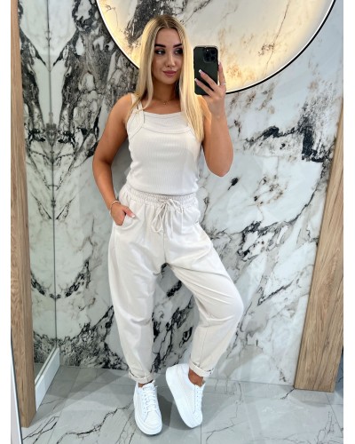 Spodnie dresowe troczki By o la la...! beżowe