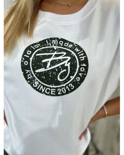 T-Shirt pudełko z okrągłym logo by o la la...! biały z matcha