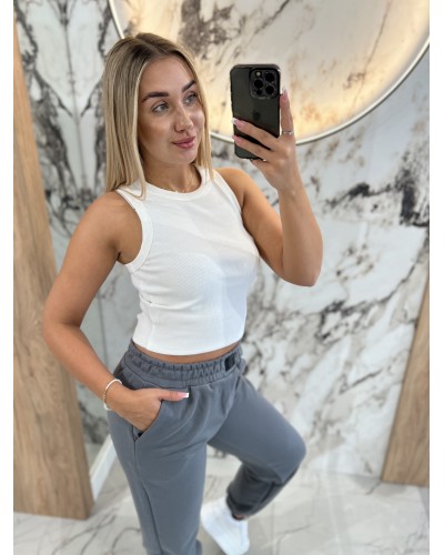 Krótka bokserka prążkowana By o la la...!  biała