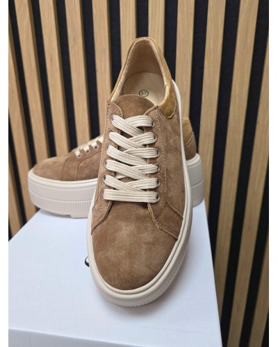 Sneakersy zamszowe kamelowe z beżem