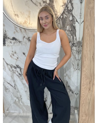 Bokserka w szpic By o la la...! biała