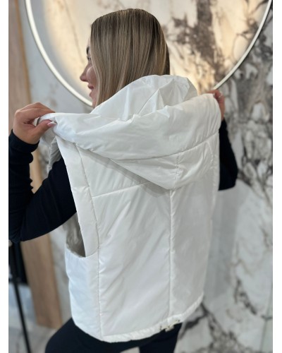 Kamizelka pudełkowa z kapturem By o la la...! śmietankowa