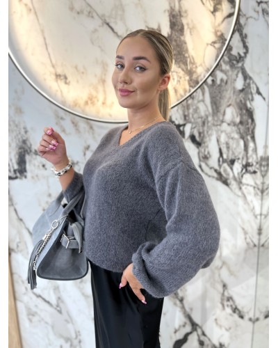 Sweter w szpic z bufiastym rękawem By o la la...! grafitowy