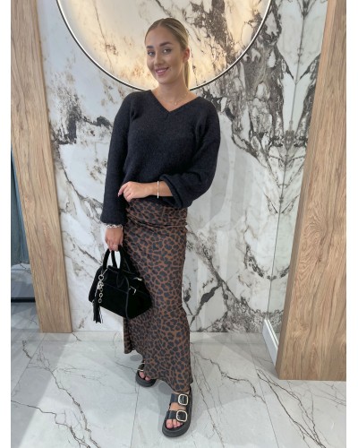 Sweter w szpic z bufiastym rękawem By o la la...! czarny