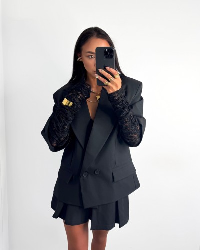 Marynarka z koronkowym rękawem La Milla czarna