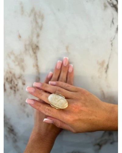 Pierścień owalny Dubaj złoty z beżem