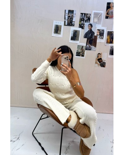 Komplet sweterkowy La Milla śmietankowy