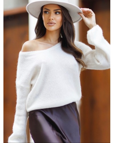 Sweter w szpic z bufiastym rękawem By o la la...! śmietankowy