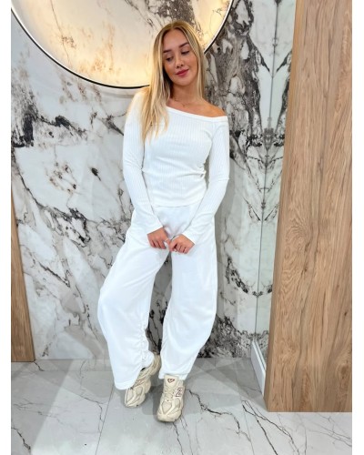 Basic prążkowany z dekoltem w łódkę By o la la...! śmietankowa