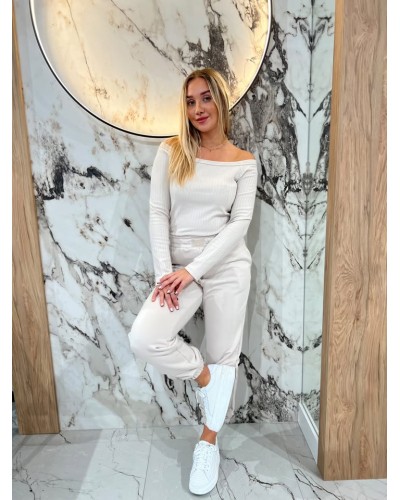 Basic prążkowany z dekoltem w łódkę By o la la...! beżowa