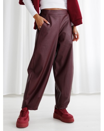 Spodnie banany z ekoskóry By o la la...! merlot