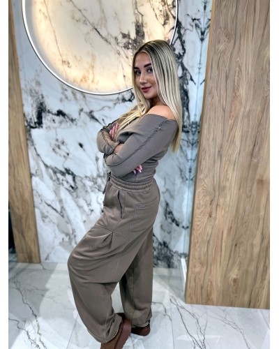 Spodnie dresowe z zakładką na nogawce By o la la...! stone