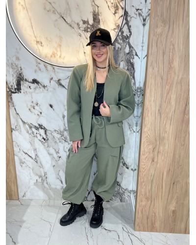 Spodnie dresowe z zakładką na nogawce By o la la...! matcha