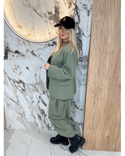 Spodnie dresowe z zakładką na nogawce By o la la...! matcha