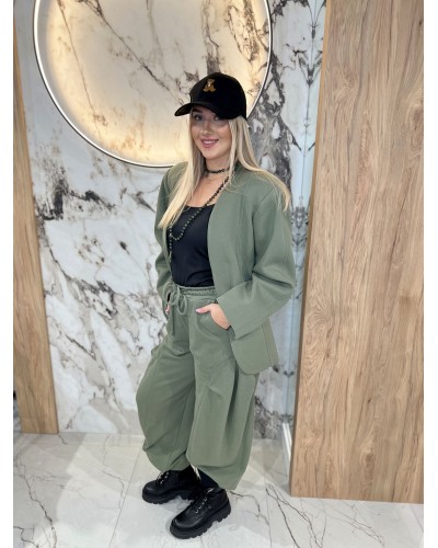 Spodnie dresowe z zakładką na nogawce By o la la...! matcha